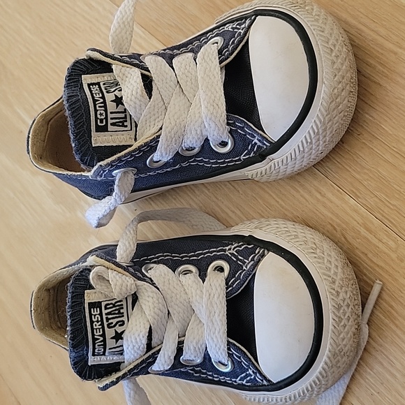 Converse navy Allstars size 3 toddler - Picture 2 of 5